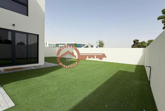 94016771 - Property Image 2