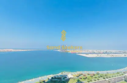 شقة - 2 غرف نوم - 3 حمامات للايجار في برج الريف - شارع الكورنيش - أبوظبي