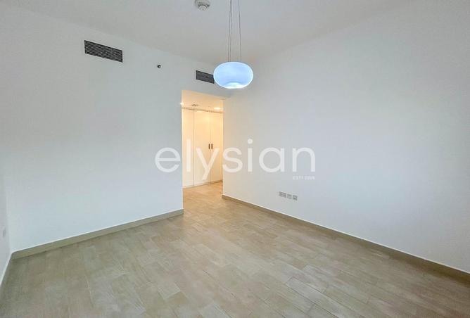 53180357 - Property Image 2