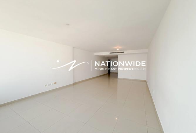 2-bed apartment in Sky Tower · Vacant · Maid's room — photo 3