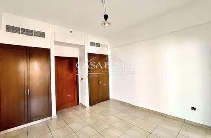 Apartment - 3 - 5 for rent in Marina Residences 6 - Marina Residences - Palm Jumeirah - Dubai