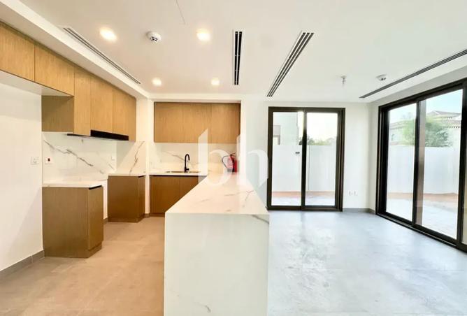 100834811 - Property Image 3