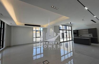 Villa - 4 Bedrooms - 6 Bathrooms for rent in Al Aweer 1 - Al Aweer - Dubai
