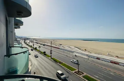 Apartment - 1 Bedroom - 2 Bathrooms for rent in Corniche Tower - Ajman Corniche Road - Ajman