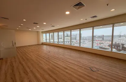 مكتب - استوديو - 1 حمام للايجار في منطقة القرهود - دبي