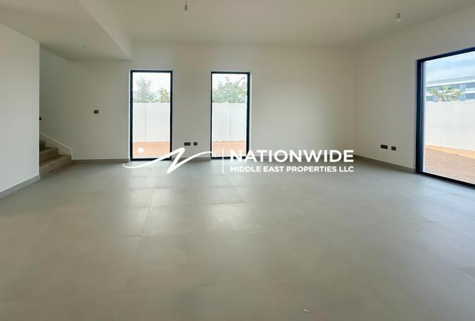 92718584 - Property Main Image