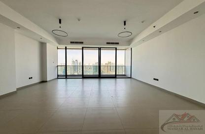 Apartment - 3 - 4 for rent in La Plage Tower - Al Mamzar - Sharjah - Sharjah