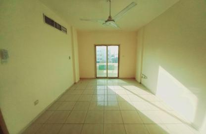 Apartment - 2 Bedrooms - 2 Bathrooms for rent in Muwailih Building - Muwaileh - Sharjah