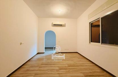 Apartment - Studio - 1 Bathroom for rent in Mohamed Bin Zayed City - Abu Dhabi Apartment - Studio - 1 Bathroom for rent in Mohamed Bin Zayed City - Abu Dhabi