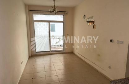 Apartment - 1 Bedroom - 1 Bathroom for rent in Mazaya 22 - Queue Point - Liwan - Dubai Land - Dubai