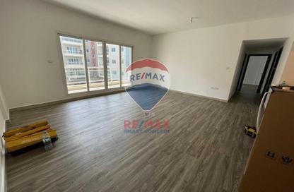 Apartment - 2 Bedrooms - 2 Bathrooms for rent in Tower 1 - Al Reef Downtown - Al Reef - Abu Dhabi