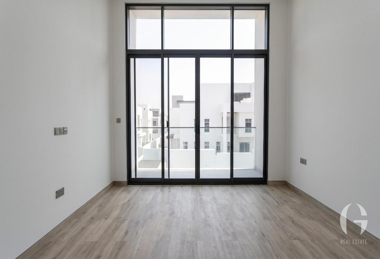Well Maintained | Ready to Move | Spacious photo 10