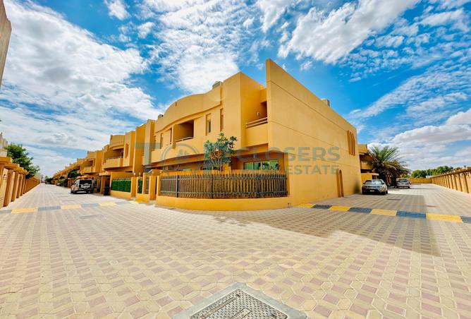 94028838 - Property Main Image
