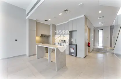 تاون هاوس - 3 غرف نوم - 4 حمامات للايجار في ماج آي - ماج سيتي - مدينة الشيخ محمد بن راشد - دبي