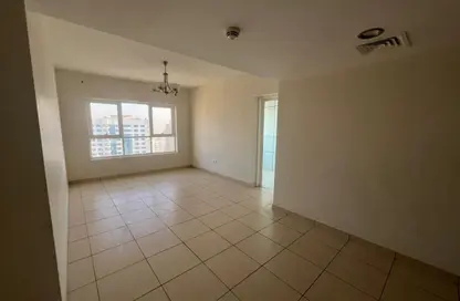 Apartment - 3 Bedrooms - 5 Bathrooms for rent in New Al Taawun Road - Al Taawun - Sharjah