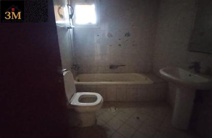 Apartment - 3 Bedrooms - 3 Bathrooms for rent in Al Rumailah building - Al Rumailah 2 - Al Rumaila - Ajman