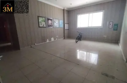 شقة - 3 غرف نوم - 3 حمامات للايجار في بناية الرميلة - الرميلة 2 - الرميلة - عجمان