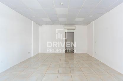 Retail - Studio - 1 Bathroom for rent in Building Y03 - England Cluster - International City - Dubai Retail - Studio - 1 Bathroom for rent in Building Y03 - England Cluster - International City - Dubai