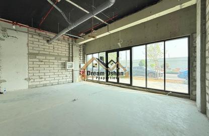 Shop - Studio - 1 for rent in Azizi Riviera 48 - Azizi Riviera - Meydan One - Meydan - Dubai
