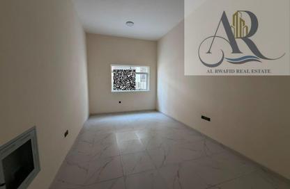 Apartment - Studio - 1 for rent in Al Jurf 3 - Al Jurf - Ajman Apartment - Studio - 1 for rent in Al Jurf 3 - Al Jurf - Ajman