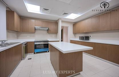 Villa - 5 Bedrooms - 5 Bathrooms for rent in Garden Homes Frond N - Garden Homes - Palm Jumeirah - Dubai