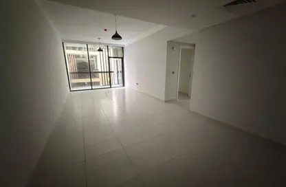 شقة - 2 غرف نوم - 2 حمامات للايجار في الثاني مويلح - تجارية مويلح - الشارقة