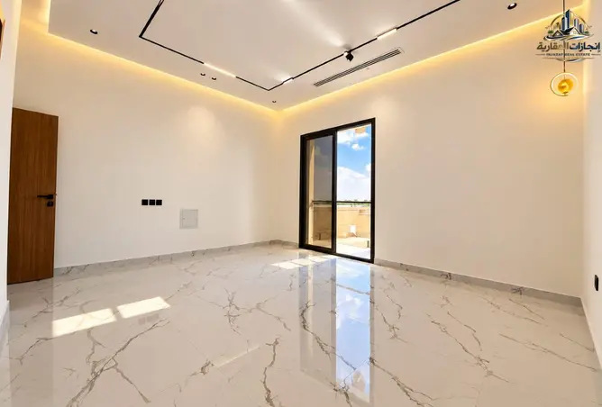 156067922 - Property Image 3