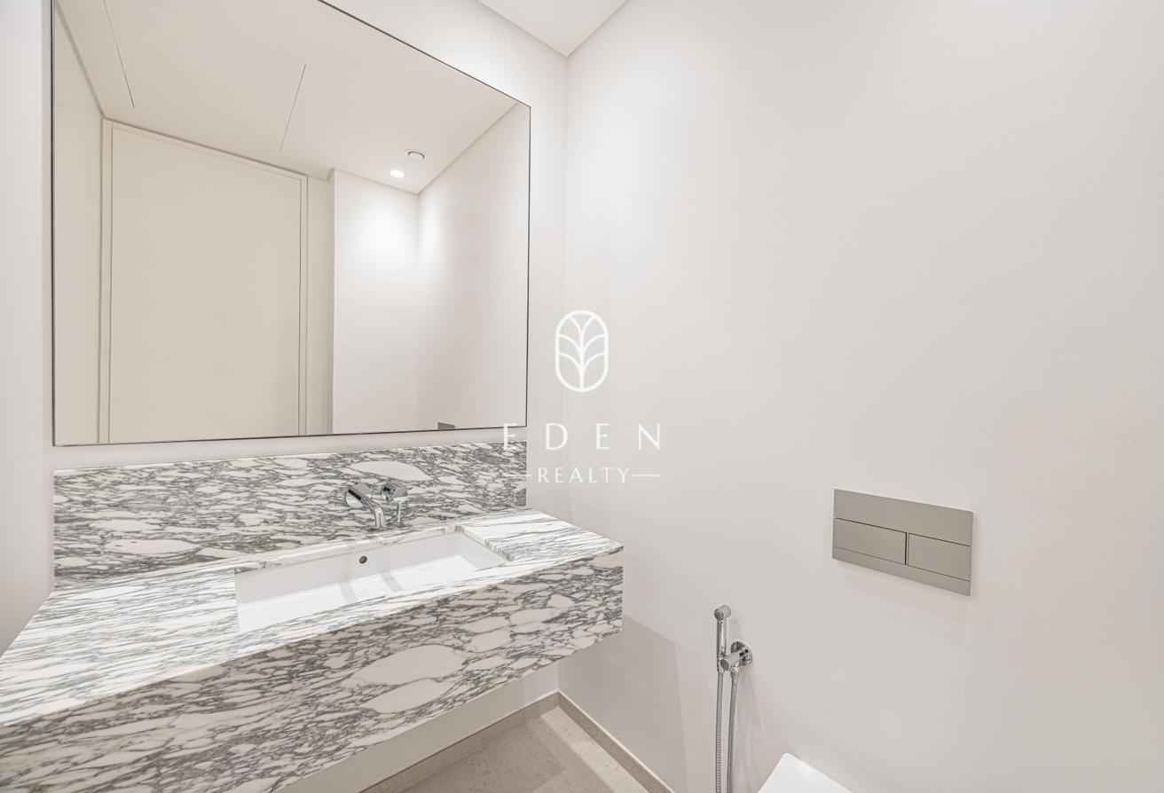 1BR | Burj Khalifa View | Prime Location photo 6