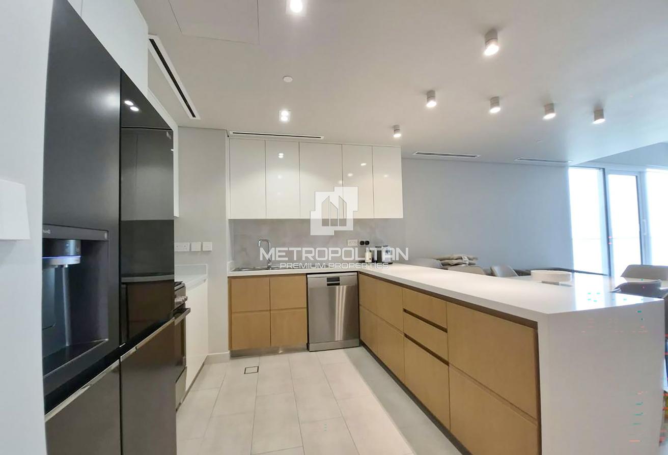 Furnished | Sea and Palm View | Upgraded Interior photo 6