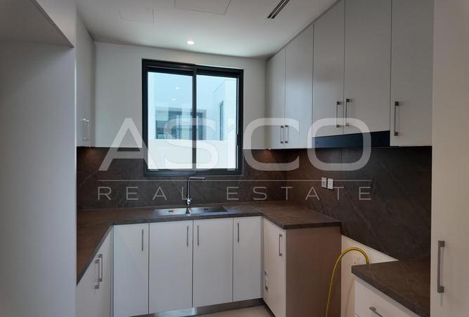 81935667 - Property Image 3