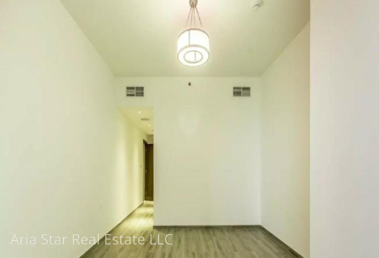 1BR|Excellent Location |Ready to Move | Mid Floor photo 12