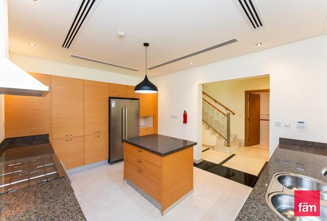 74236644 - Property Image 2