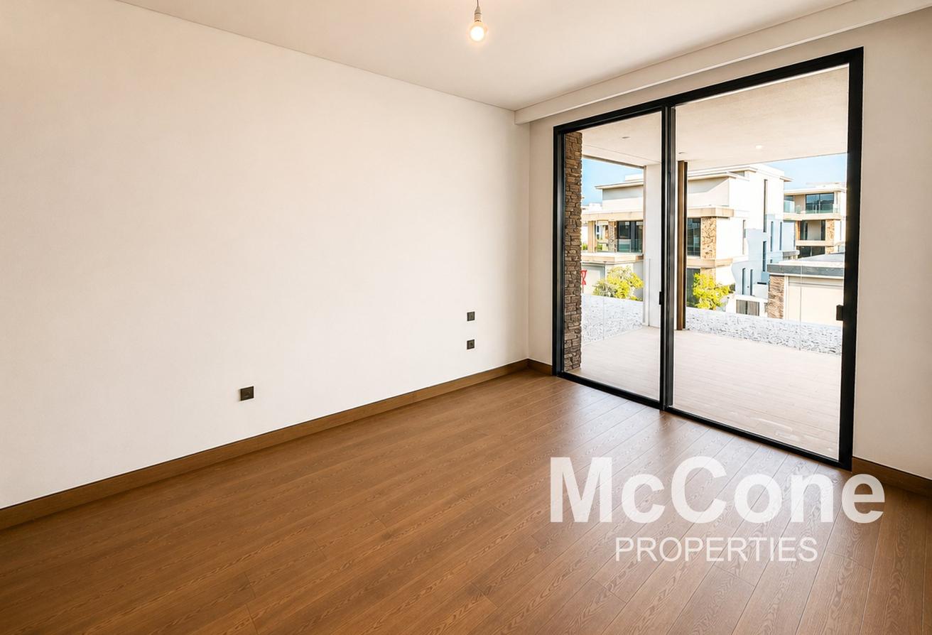 Single Row | Large Plot | Luxury Living photo 9