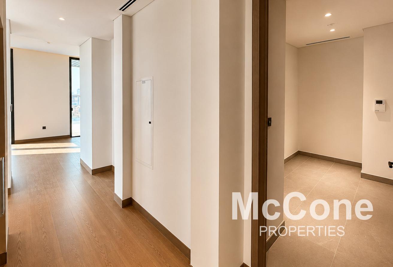 Single Row | Large Plot | Luxury Living photo 8