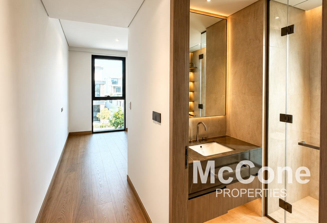Single Row | Large Plot | Luxury Living photo 13