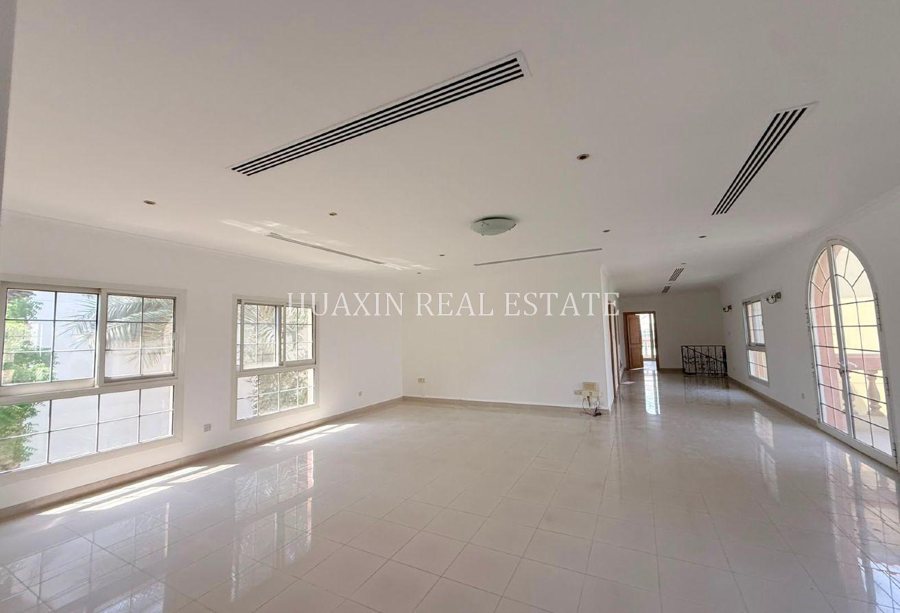 Spacious | Close to the beach | Independent Villa photo 3
