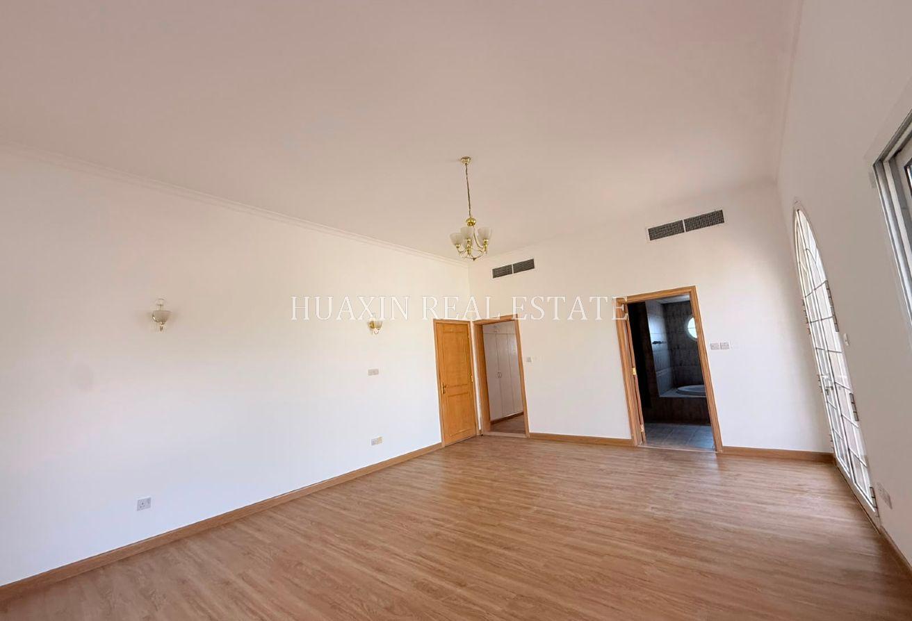 Spacious | Close to the beach | Independent Villa photo 2