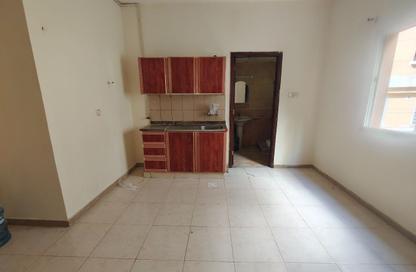 Apartment - Studio - 1 Bathroom for rent in Fire Station Road - Muwaileh - Sharjah Apartment - Studio - 1 Bathroom for rent in Fire Station Road - Muwaileh - Sharjah