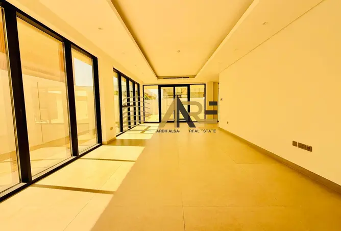 151370552 - Property Image 3