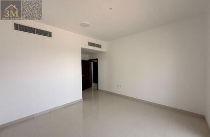 Apartment - 3 Bedrooms - 3 Bathrooms for rent in Al Jurf 2 - Al Jurf - Ajman Downtown - Ajman