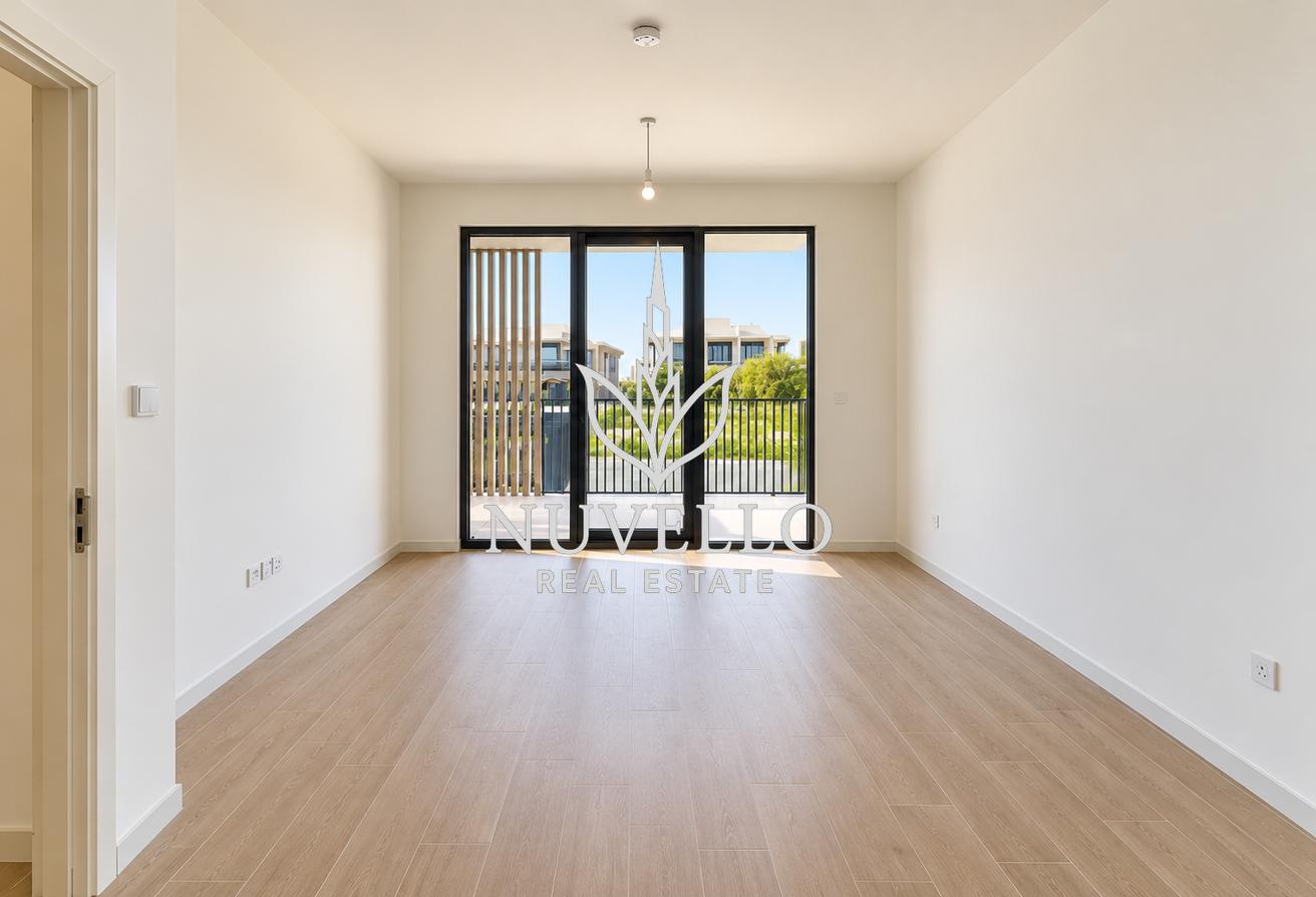 Internal | Single Row | Large Corner Plot photo 7