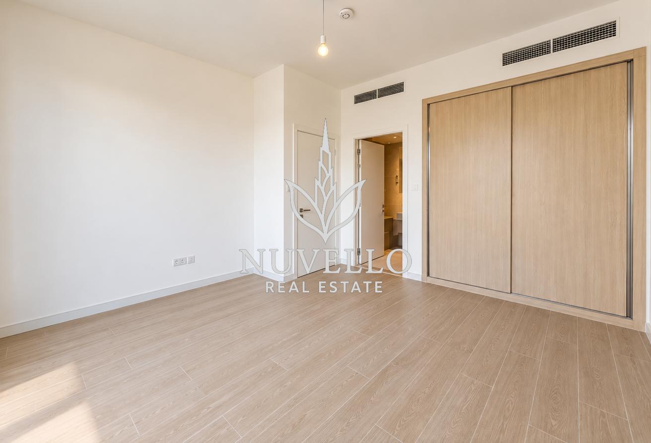 Internal | Single Row | Large Corner Plot photo 8