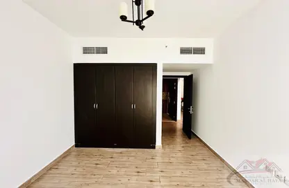 Apartment - 1 Bedroom - 2 Bathrooms for rent in Muwaileh 29 Building - Muwaileh - Sharjah