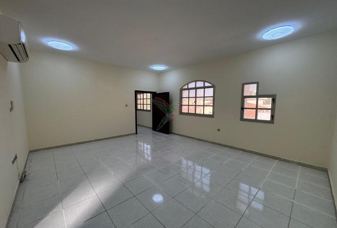 2P5xnCs4iFk - Property Image 2