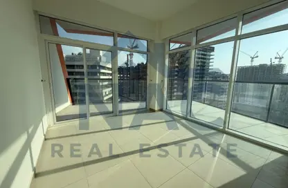 شقة - 2 غرف نوم - 2 حمامات للايجار في بوابة بن غاطي - الجداف - دبي