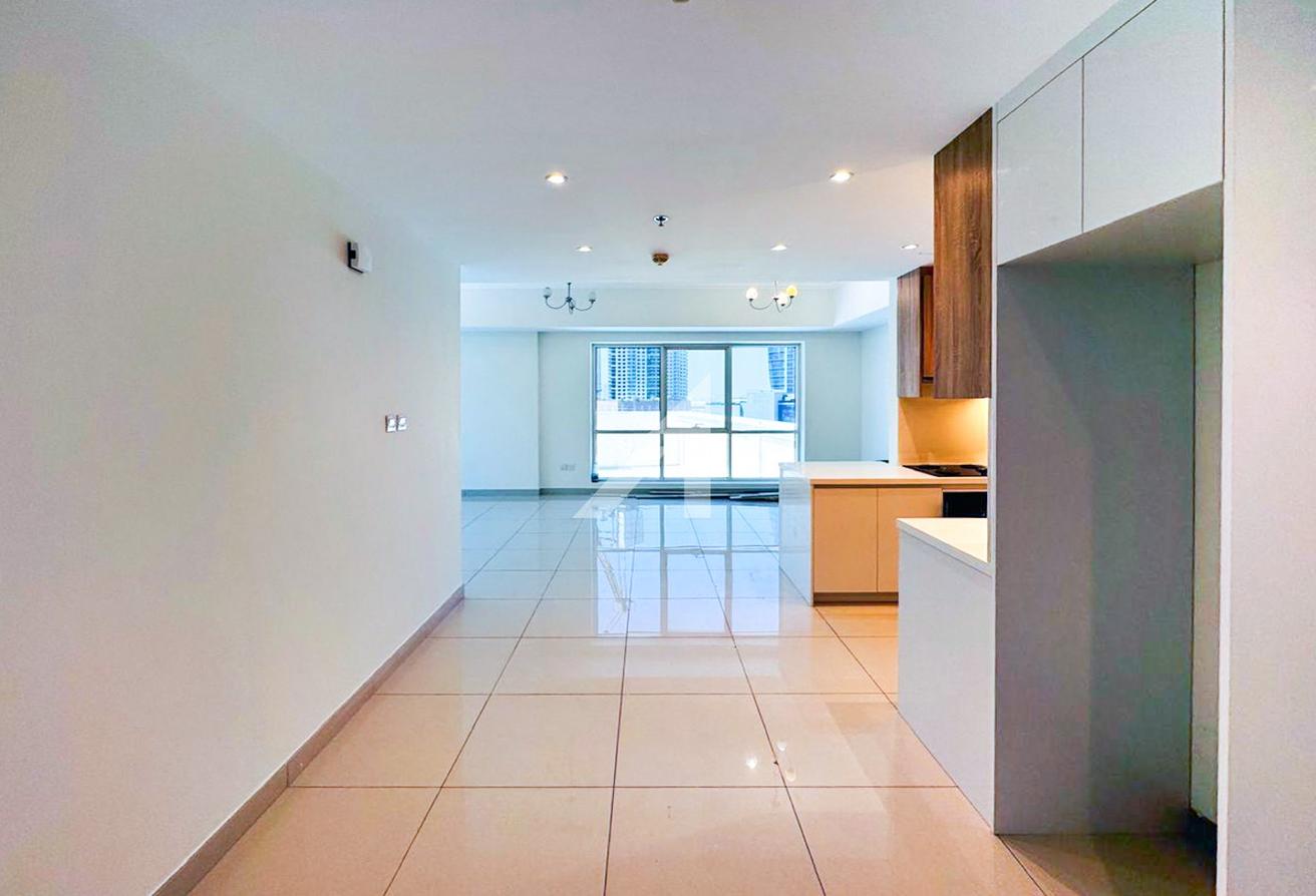 Spacious | Vacant | Unfurnished photo 4