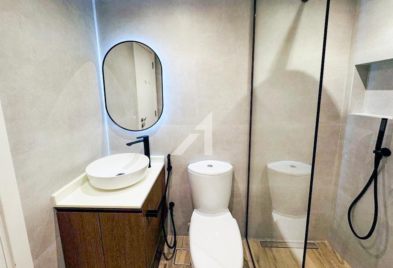 Spacious | Vacant | Unfurnished photo 11
