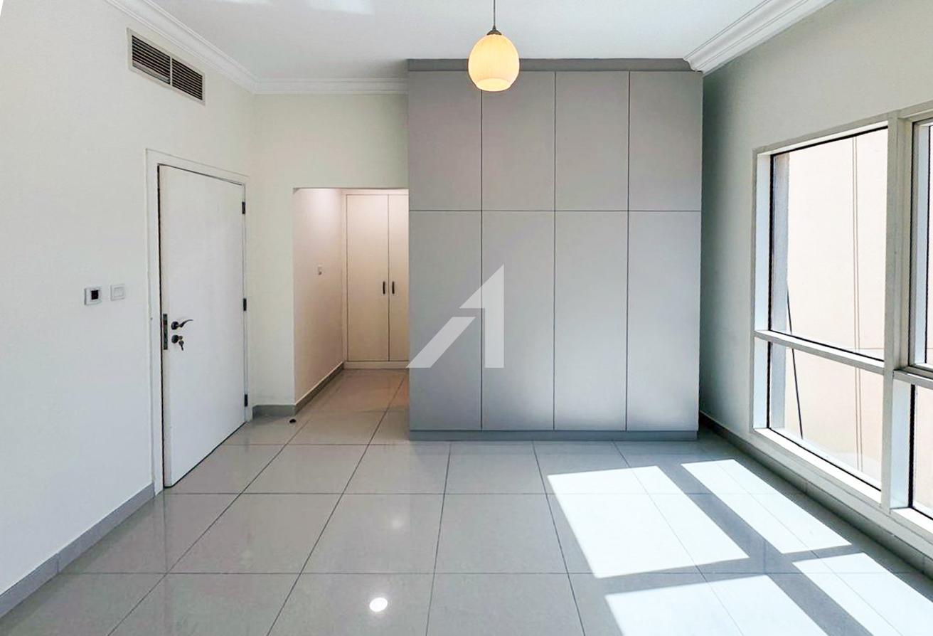 Spacious | Vacant | Unfurnished photo 19