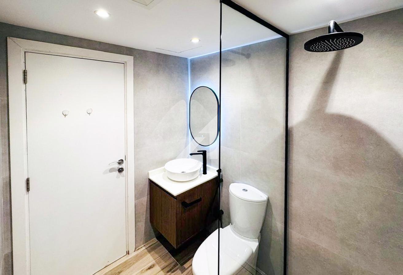 Spacious | Vacant | Unfurnished photo 5