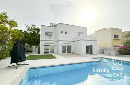 Villa - 5 Bedrooms - 6 Bathrooms for rent in Meadows 4 - Meadows - Dubai